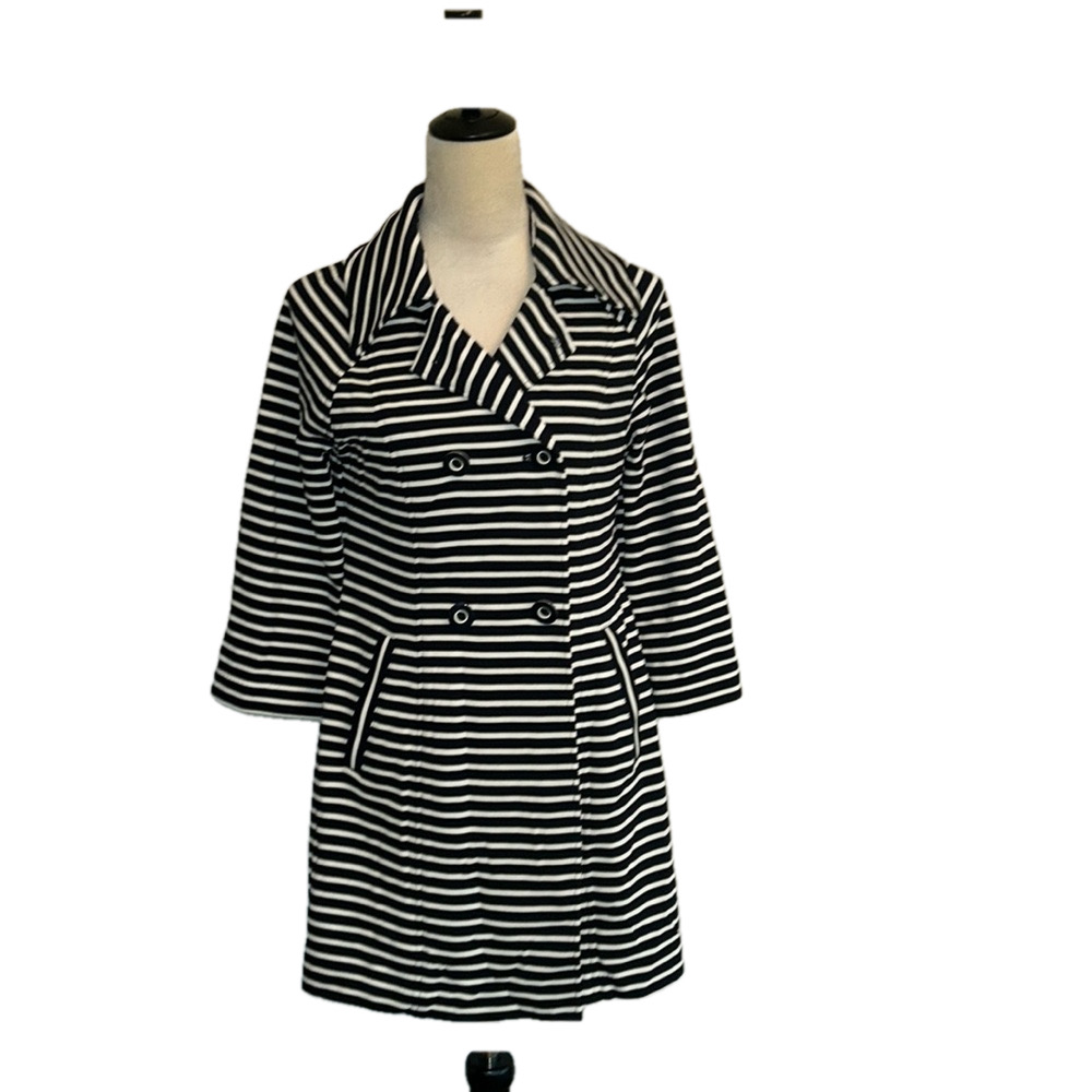 Cabi: Navy Blue and White Striped Button Jacket: Size Small